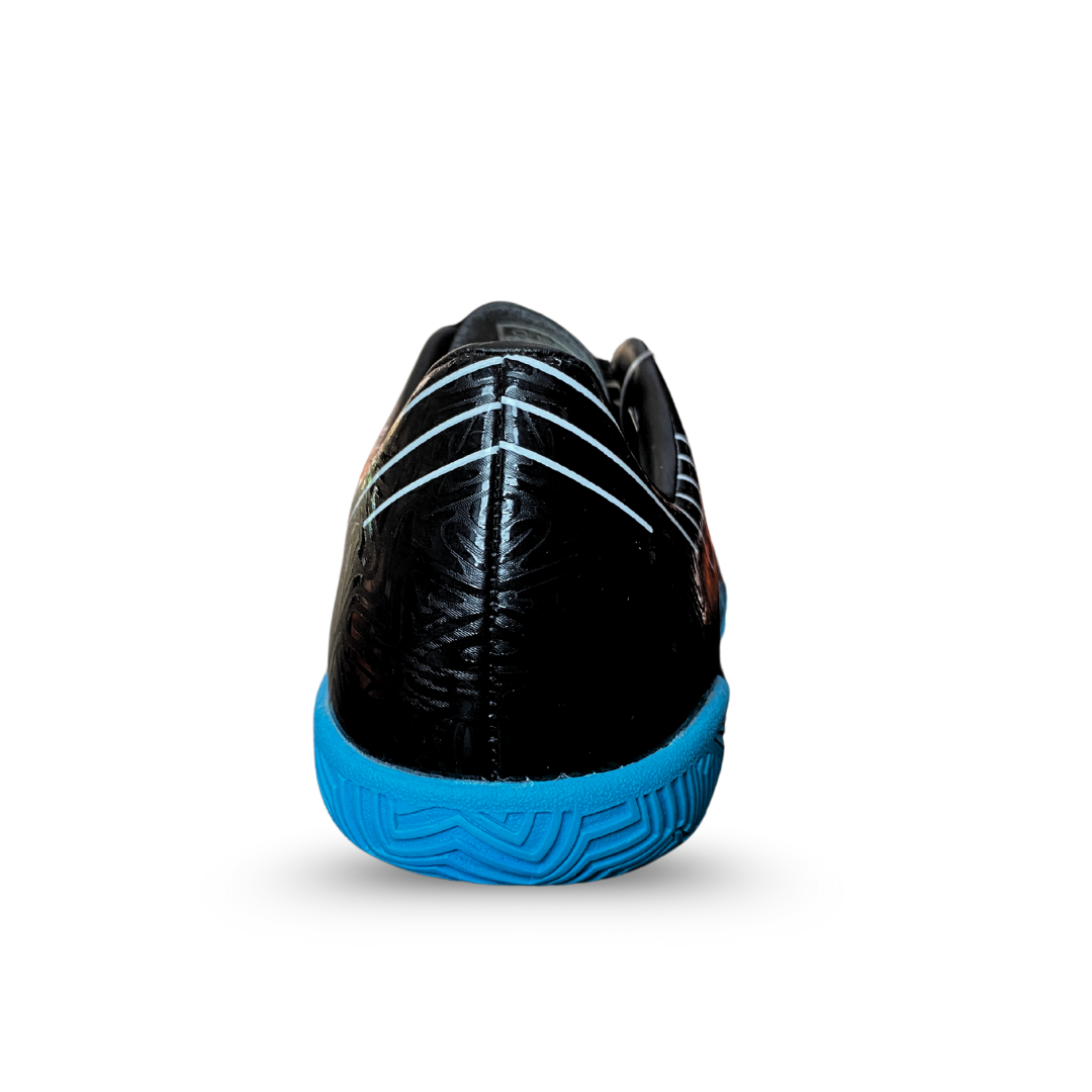 Ortuseight Insignia in Jr Black/White/Cyan